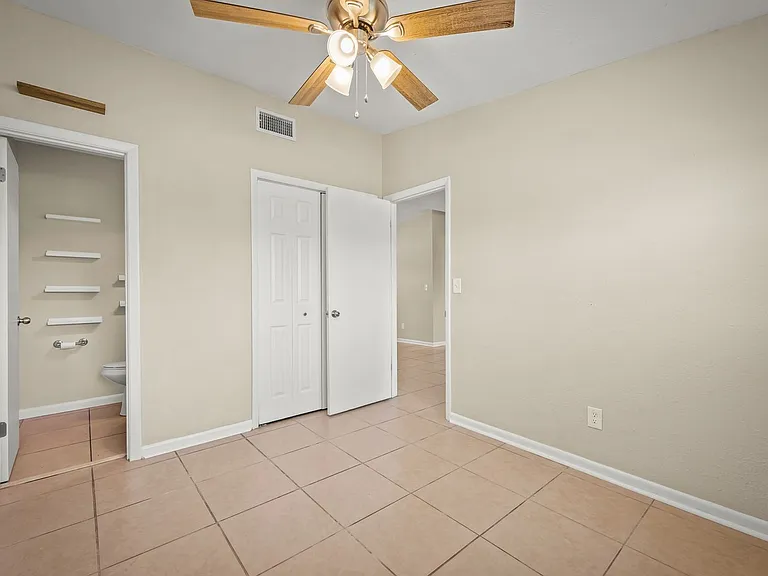 909 Westgate Dr — Photo 18
