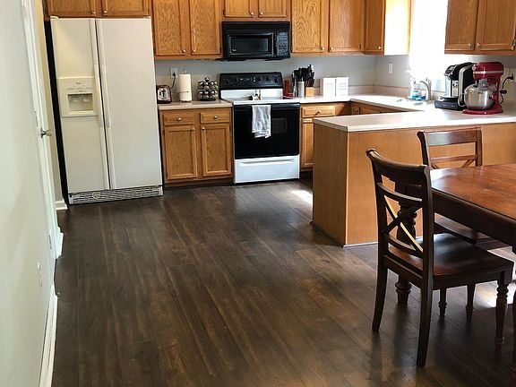 5th image of 616 Danby Woods Dr