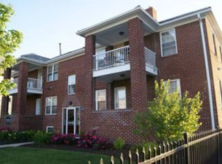 814 S 38th St APT 2, Omaha, NE 68105