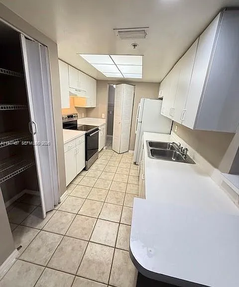 4167 N Haverhill Rd #1113 — Photo 18