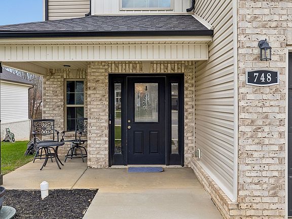 2nd image of 748 Jodine Ann Dr
