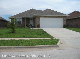 3432 S Juniper Ave, Springfield, MO 65804