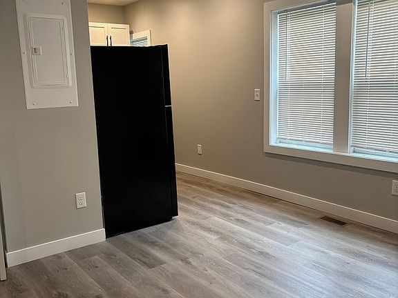 3rd image of 7926 Lorain Ave #4