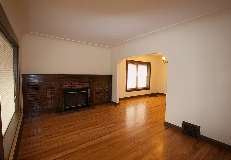 3733 Grove St — Photo 4