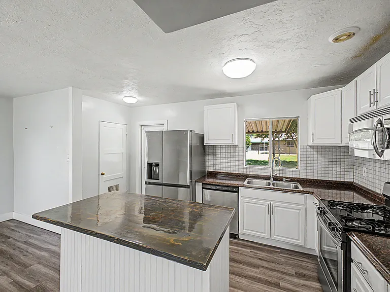 1638 E Williams St — Photo 17