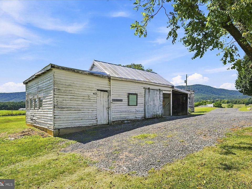 91st image of 625 Riverbend Rd