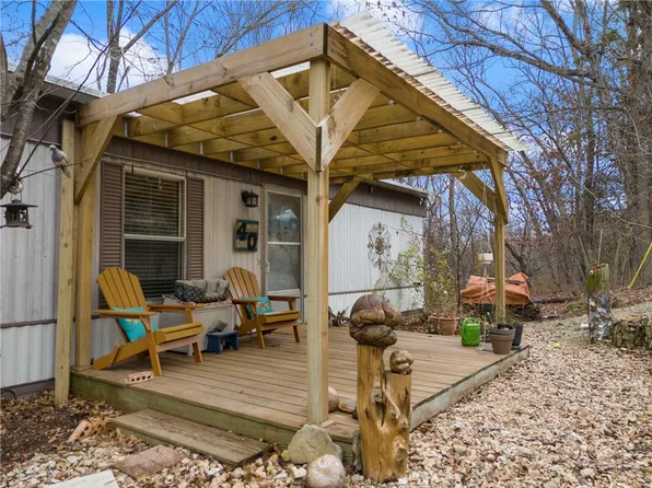 40 Venus Ave, Holiday Island, AR 72631