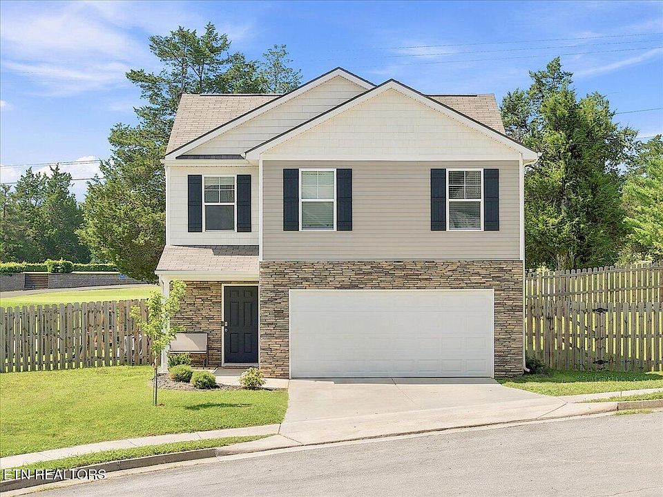 1st image of 1066 Greenway Dr