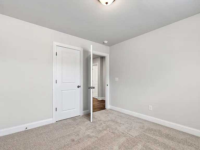 801 Portland Rose Dr — Photo 29