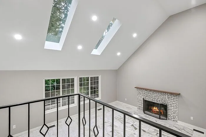 4 bed, 3.5 bath, 3170 sqft, $7,450 — Photo 2