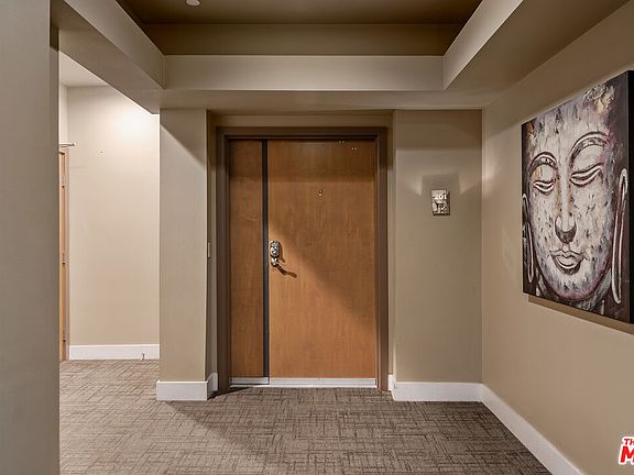 3rd image of 2240 S Beverly Glen Blvd Unit 201