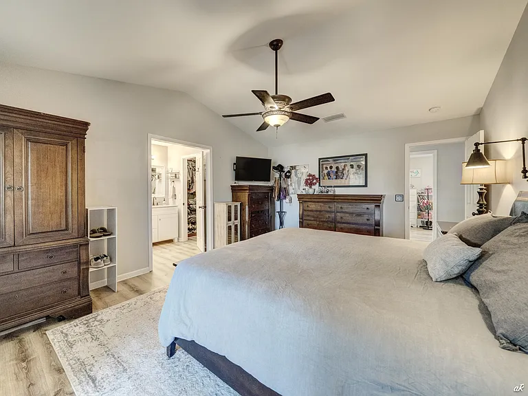 707 Plantation Cir — Photo 19