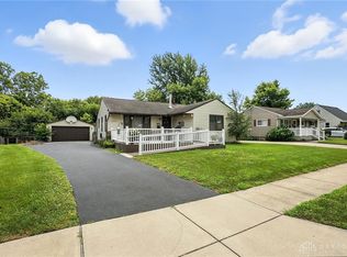 3520 Valleywood Dr, Dayton, OH 45429