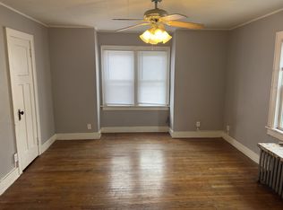 2831 Center St, Des Moines, IA 50312