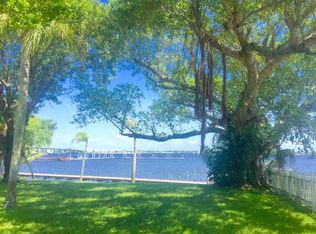 100 S Colorado Ave, Stuart, FL 34994