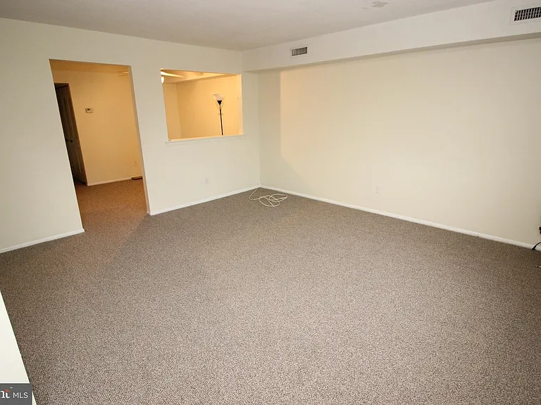 2046 Jason Dr — Photo 3