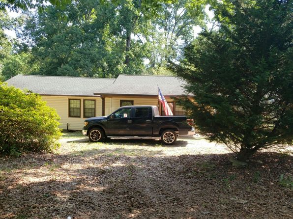 502 Hanes Dr, Forest Park, GA 30297