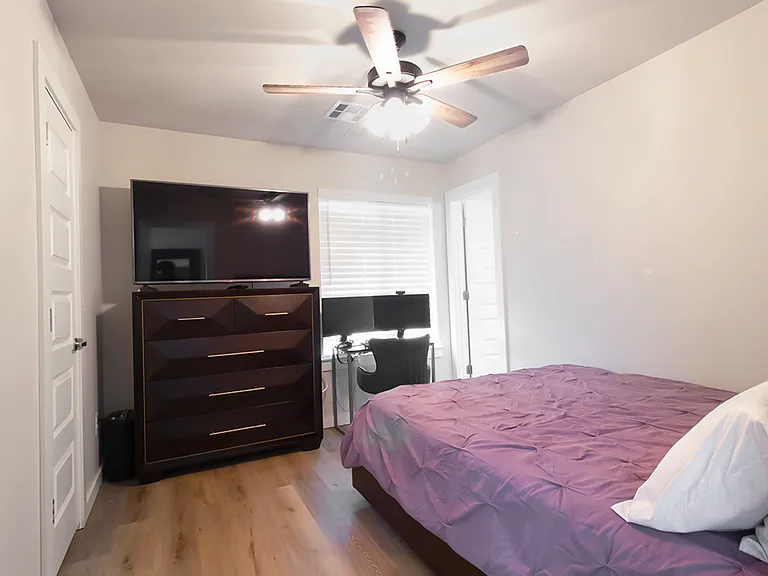 1631 NW 21st St #5 — Photo 15