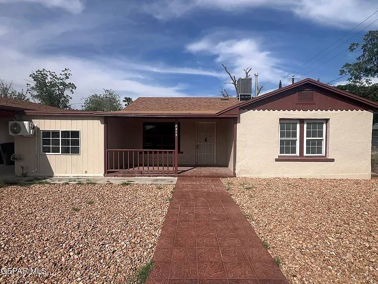 8405 Pinon St — Photo 3