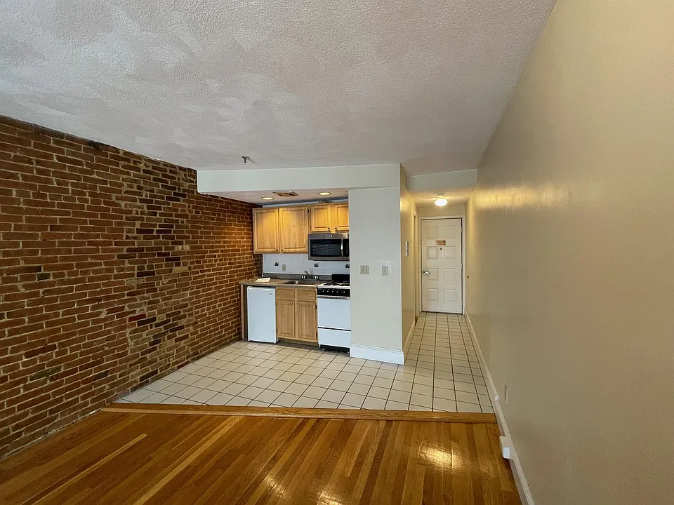 12 Mount Auburn St #3