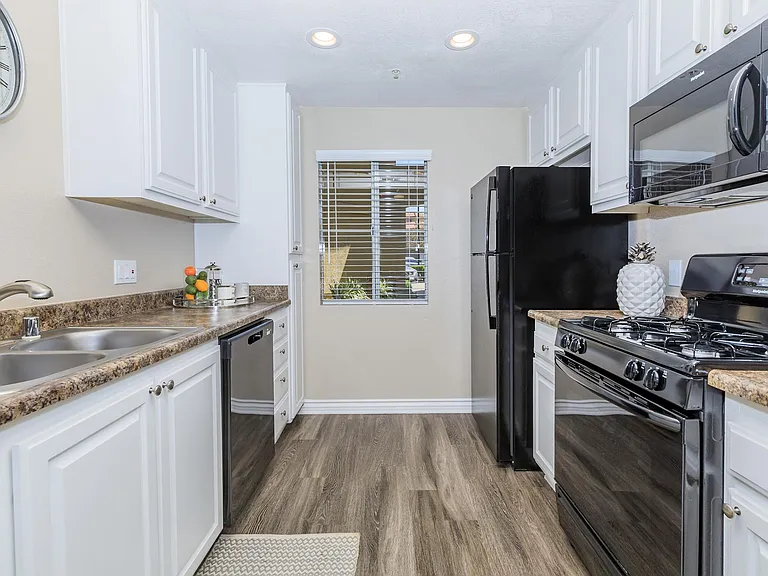 Villas Antonio Apartment Homes — Photo 54