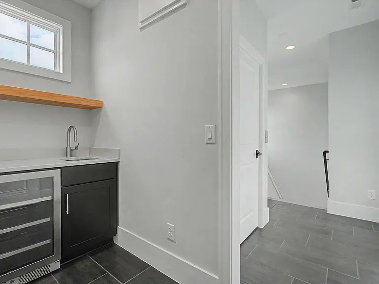 163 Park St — Photo 49