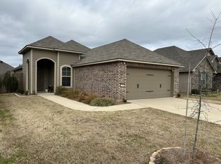 4194 Grassy Lake Dr, Bossier City, LA 71111