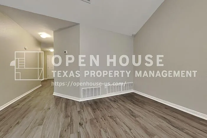 3 bed, 2.0 bath, 1526 sqft, $2,150 — Photo 3