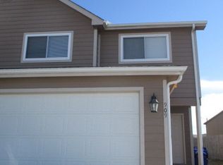 909 Whitetail Ct, Junction City, KS 66441