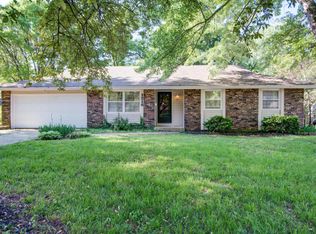 1216 W Riverside St, Springfield, MO 65807