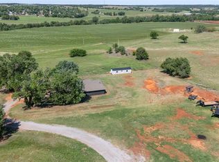 118 E Sugar Creek Dr, Binger, OK 73009