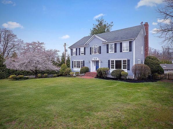 21 Beechwood Dr