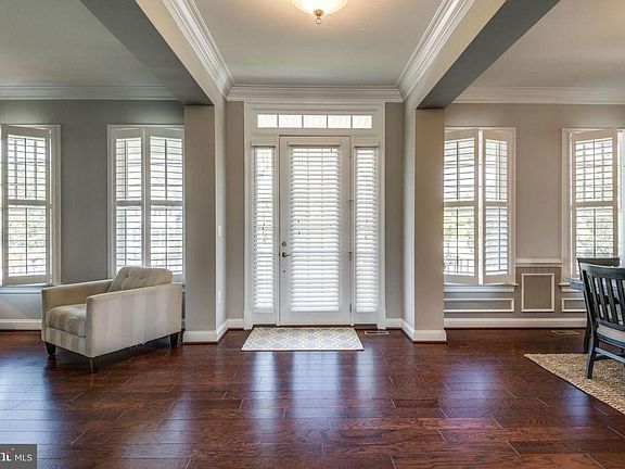 4th image of 23726 Heather Mews Dr