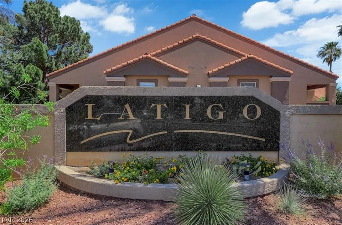 2 bed, 2.0 bath, 1089 sqft, $2,100 — Photo 3