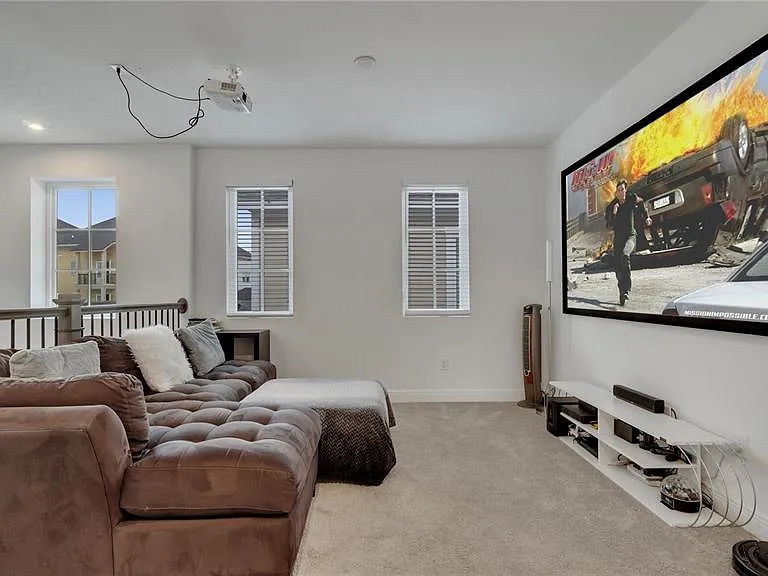 2069 Celebration Blvd — Photo 44
