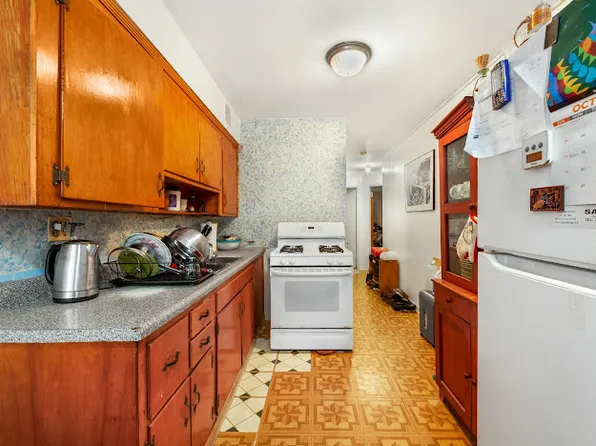 235 East 88th Street image 10 of 14