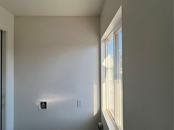 5th image of 16976 Martin Ave #169763B