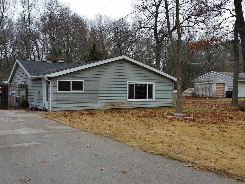 2nd image of 2456 James Ave