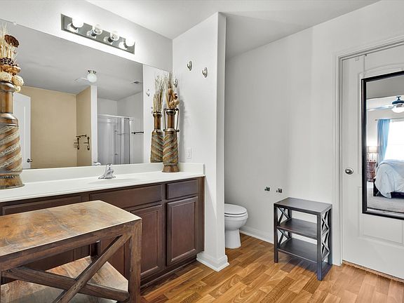 2nd image of 1808 Douglas St