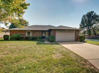 1142 W Maplewood St, Springfield, MO 65807