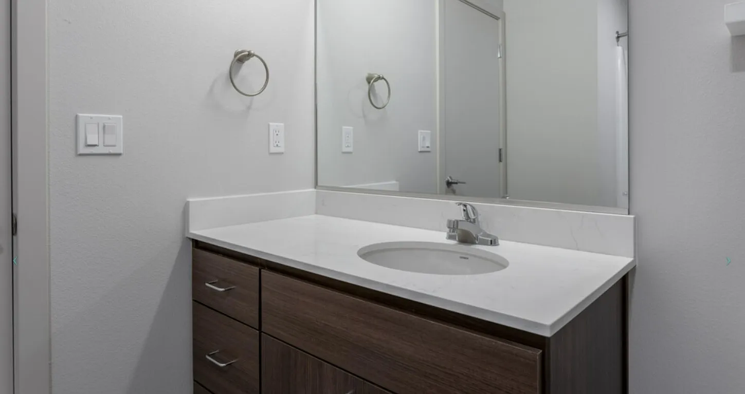 Isabelle Terrace Apartments — Photo 4