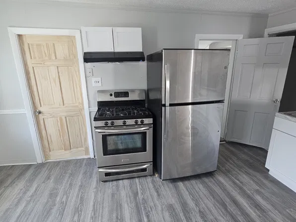 1164 Atwood Ave APT 1, Johnston, RI 02919