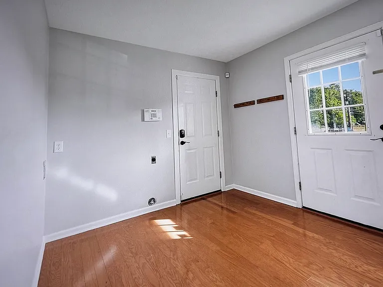 250 Savannah Dr #250 — Photo 14