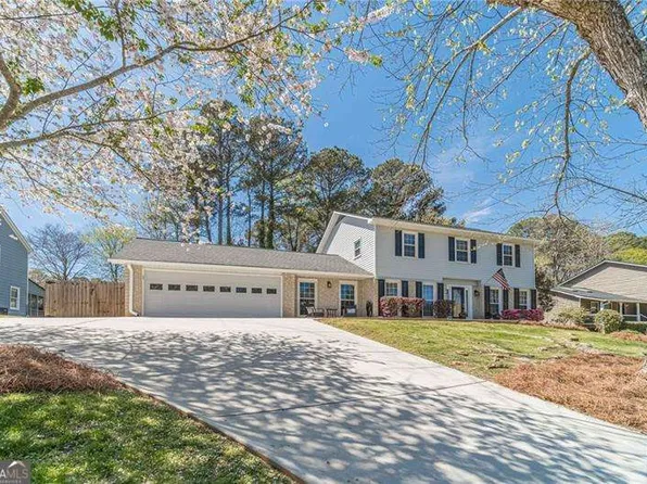 1423 Janice Ct, Lilburn, GA 30047