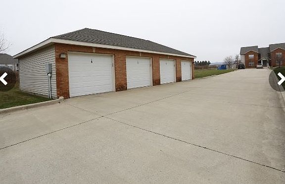 Garage rental optional