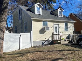 75 Cypress Dr, Mastic Beach, NY 11951