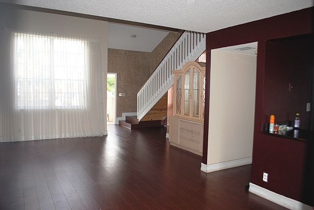 1st image of 654 Woodgate Ln