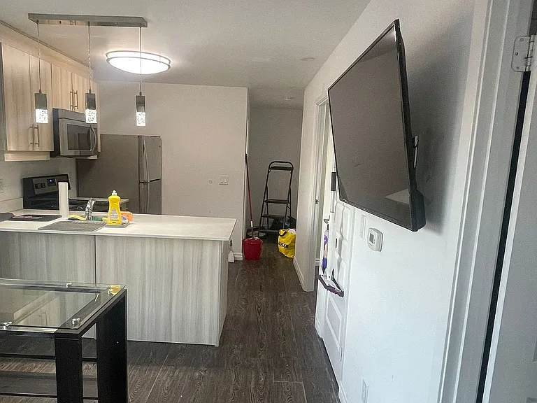 158 King St N #1206 — Photo 9