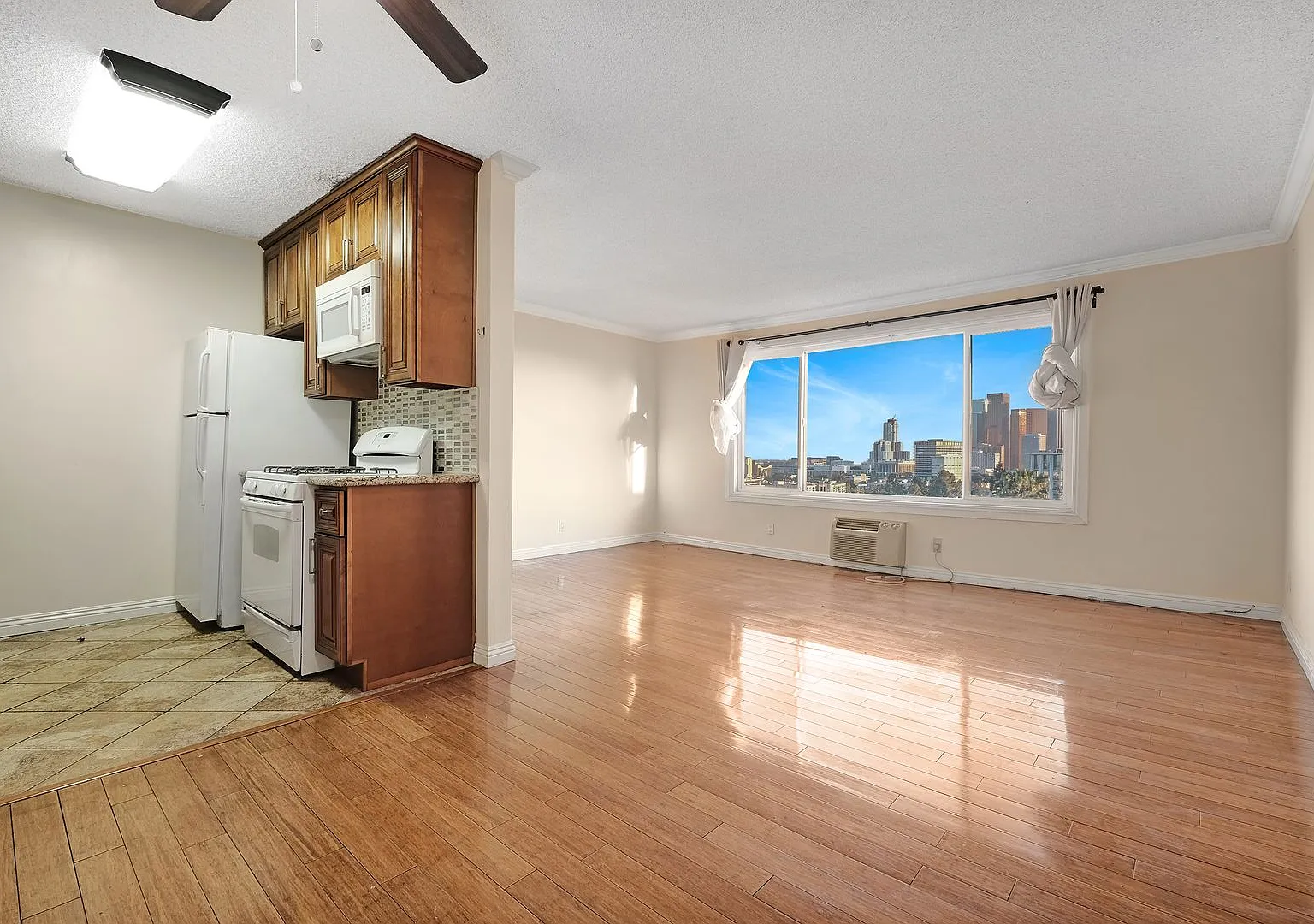Spacious 1 Bedroom Apartment with Incredible Views is Now Available! — Photo 3