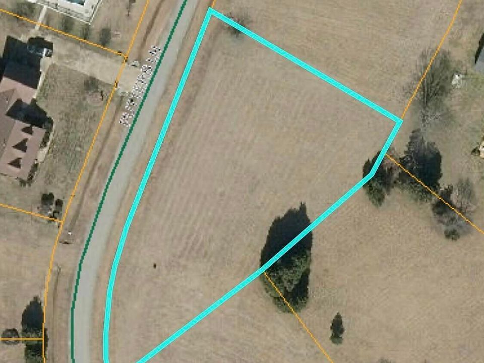 2nd image of 90 Putters Lane